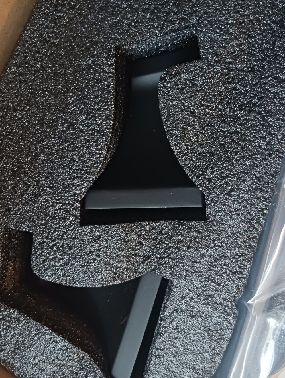 Gimbelen 2pc MATTE BLACK Towel Bars, 2 Towel Bars 18in New Open Box. - Picture 8 of 8